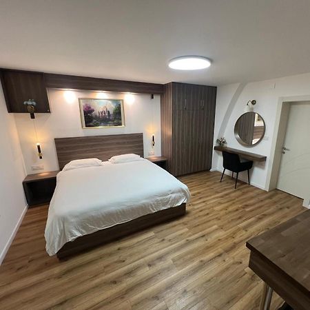 Johny'S Boutique Apartment Хайфа Экстерьер фото