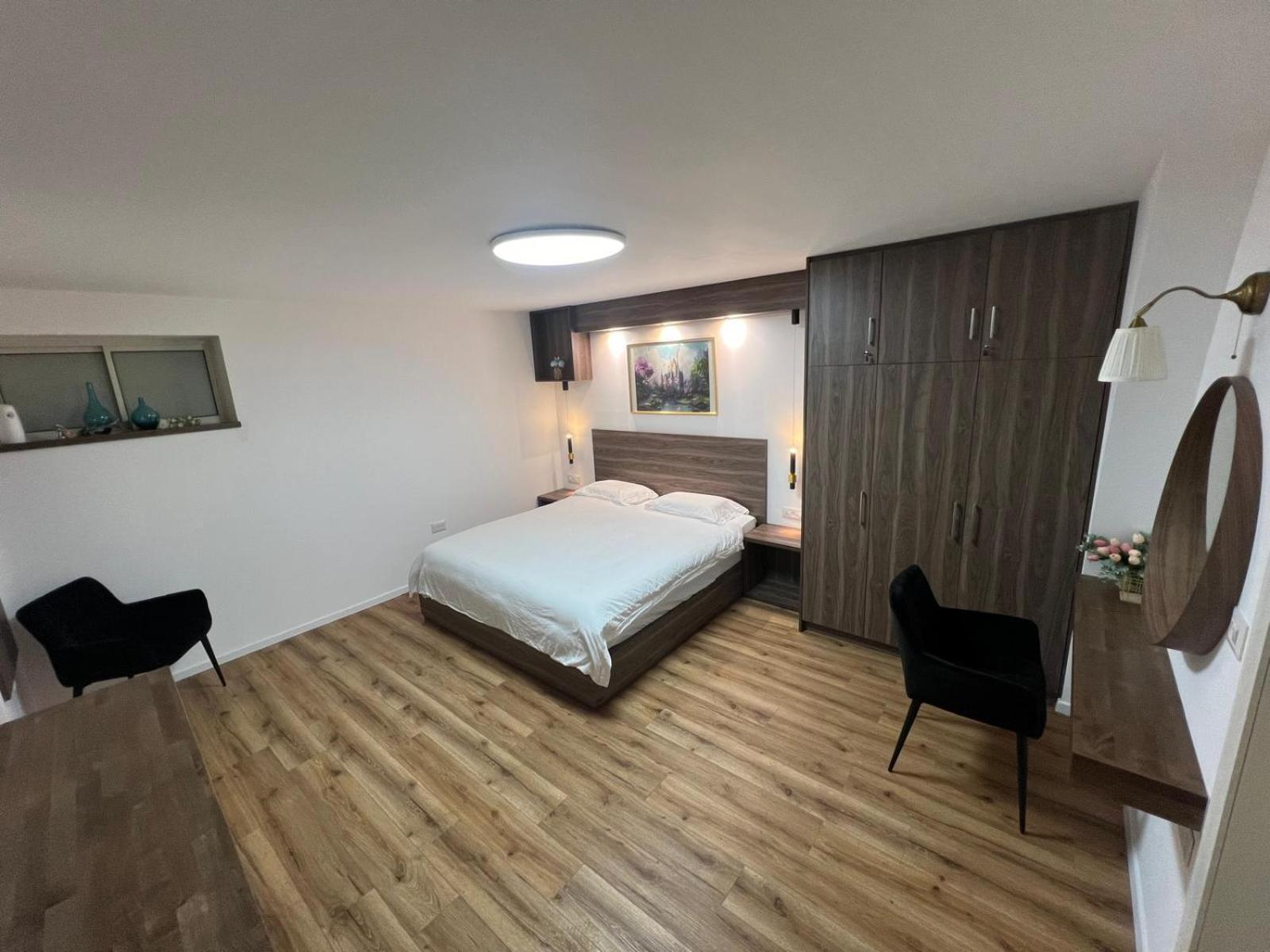 Johny'S Boutique Apartment Хайфа Экстерьер фото