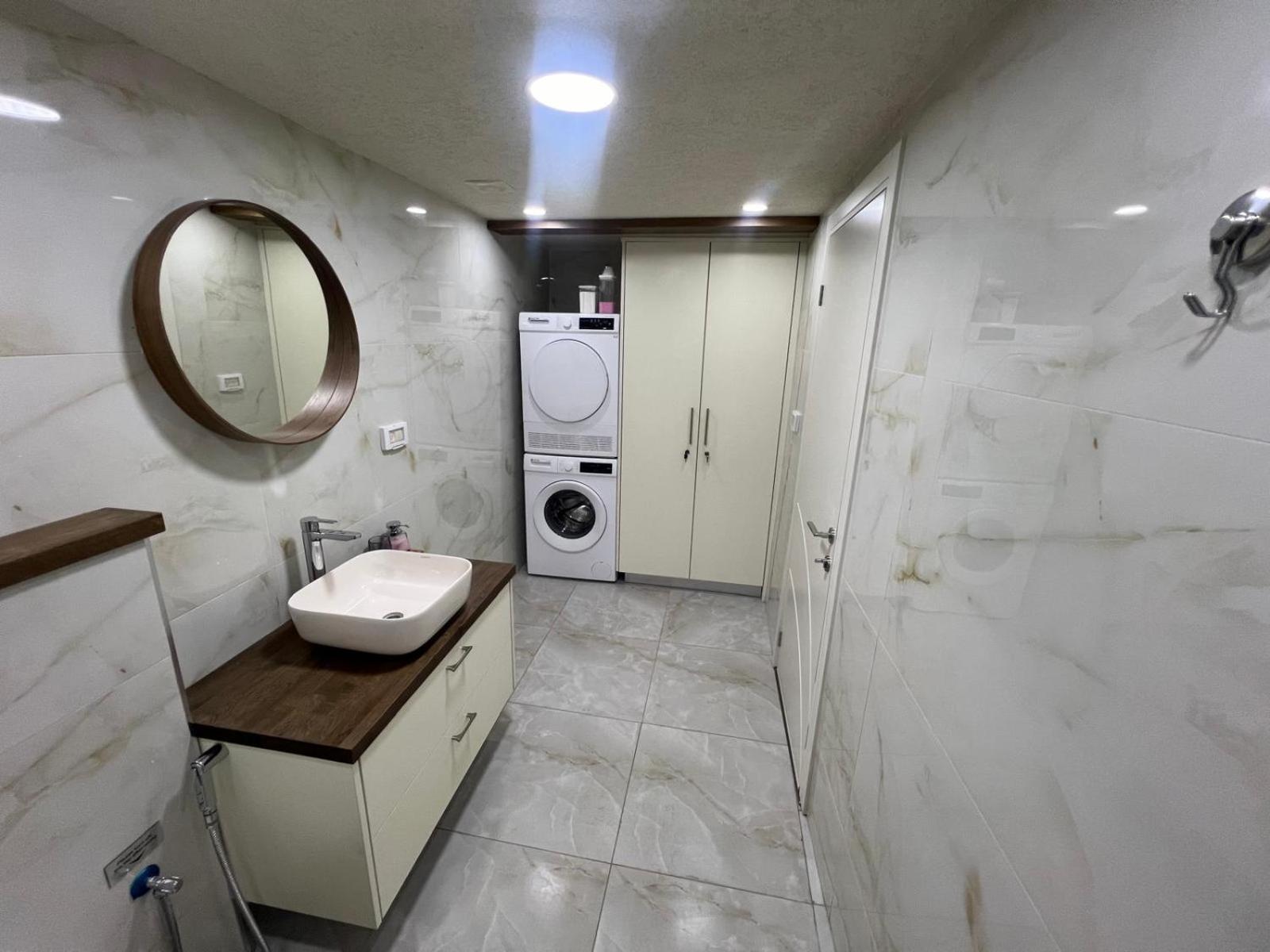 Johny'S Boutique Apartment Хайфа Экстерьер фото
